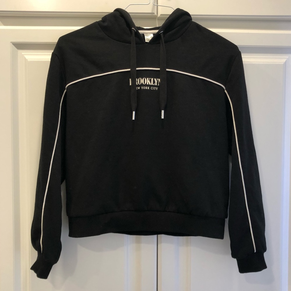 H&M Cropped Brooklyn Hoodie Sweatshirt